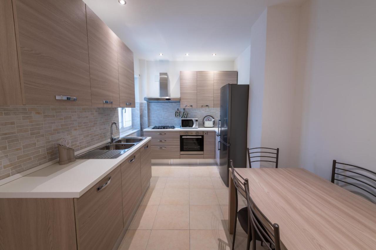 Casa Rosa Beige E Blu Apartment Rome Luaran gambar
